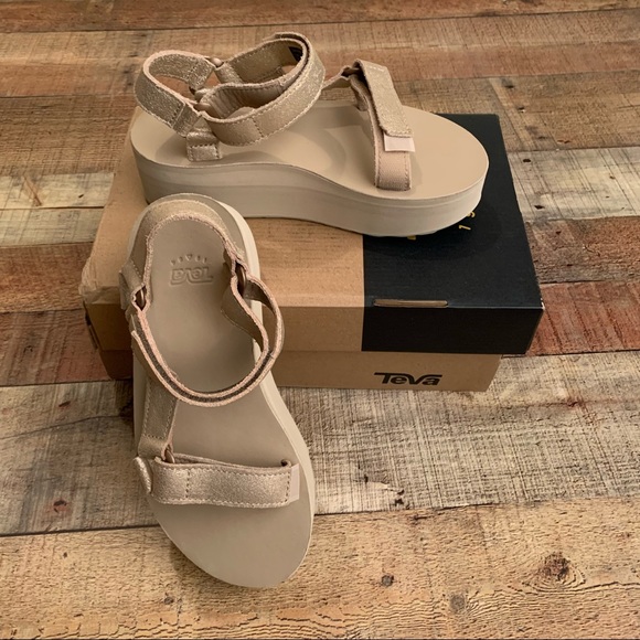 Teva Shoes - Teva women’s flat platform t strap universal leather sandals - 6